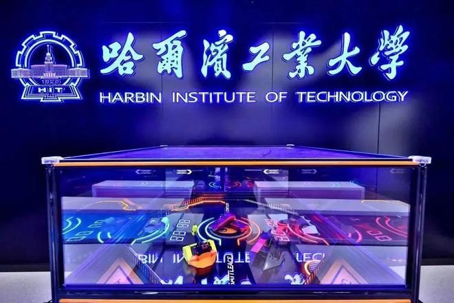 这个专注研究爬壁机器人的工大学子在科创赛道上跑出新的“加速度”米乐M6 米乐(图1)